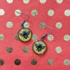 Bee Earrings 🐝